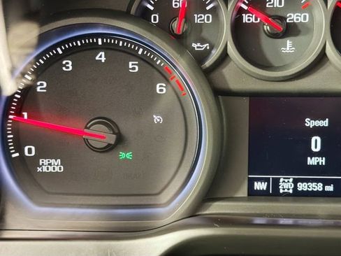 Used 2021 Chevrolet Silverado 1500 Custom image 13