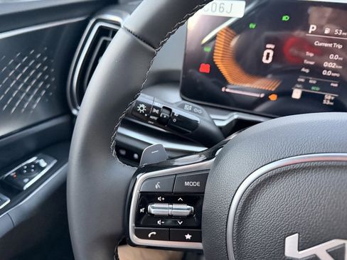 New 2025 Kia Sorento EX image 25