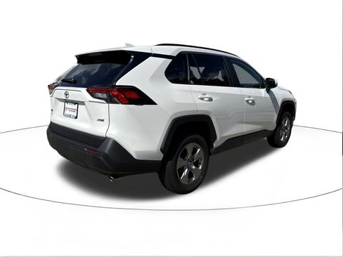 Used 2024 Toyota RAV4 XLE FWD image 3
