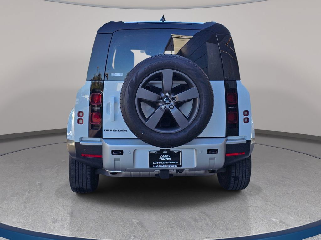 Used 2025 Land Rover Defender 110 S AWD/4WD image 7