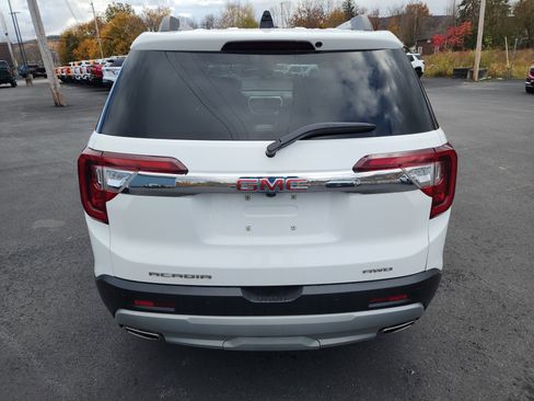 Certified 2023 GMC Acadia SLT w/ Trailering Package image 7