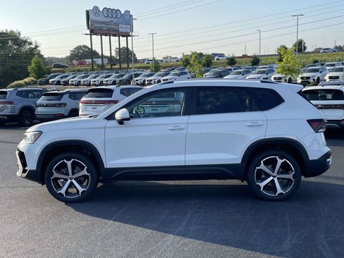 New 2026 Volkswagen Taos SEL AWD/4WD image 4