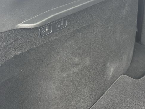 Used 2023 Tesla Model Y Long Range image 39