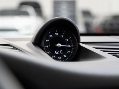 Used 2024 Porsche 911 Carrera S image 20