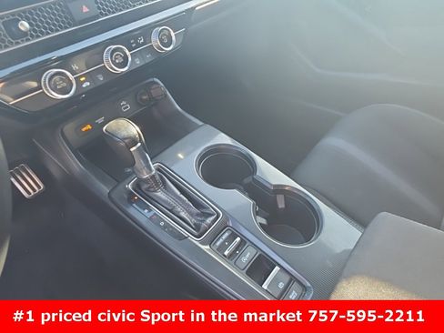Used 2023 Honda Civic Sport image 14