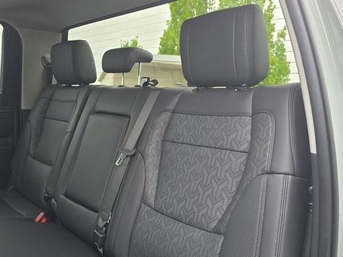 Used 2024 Toyota Tundra Limited AWD/4WD image 17