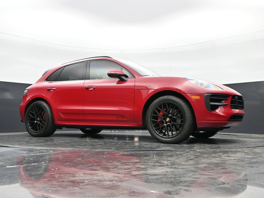 Used 2021 Porsche Macan GTS w/ Sport Chrono Package AWD/4WD image 42