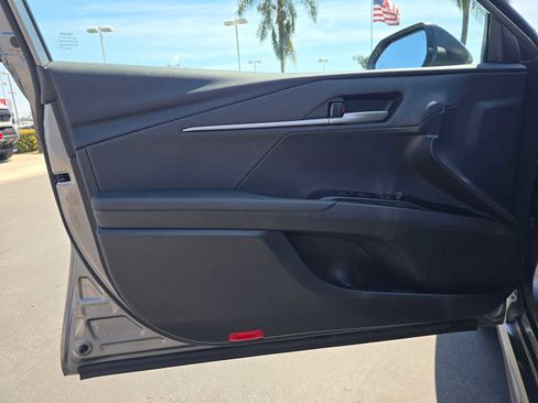 Certified 2025 Toyota Camry SE FWD image 21