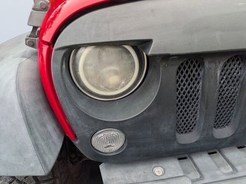 Used 2017 Jeep Wrangler Unlimited Sport AWD/4WD image 8