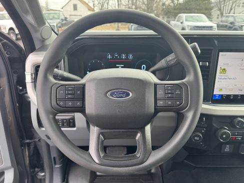 Used 2025 Ford F250 XLT w/ Black Appearance Package image 8