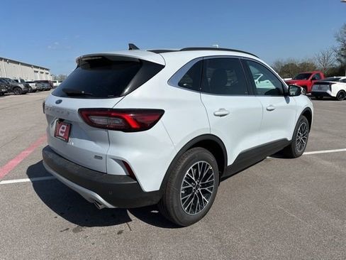 New 2025 Ford Escape SE image 8