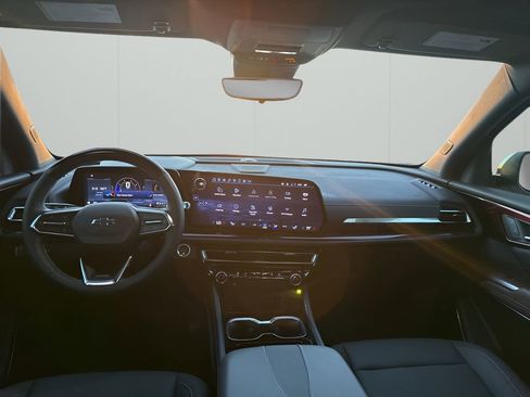 Used 2025 Chevrolet Traverse Z71 w/ Enhanced Driving Package image 22