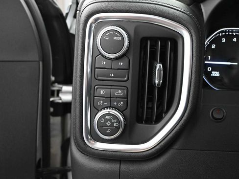 Used 2020 GMC Sierra 2500 SLE w/ SLE Convenience Package AWD/4WD image 12