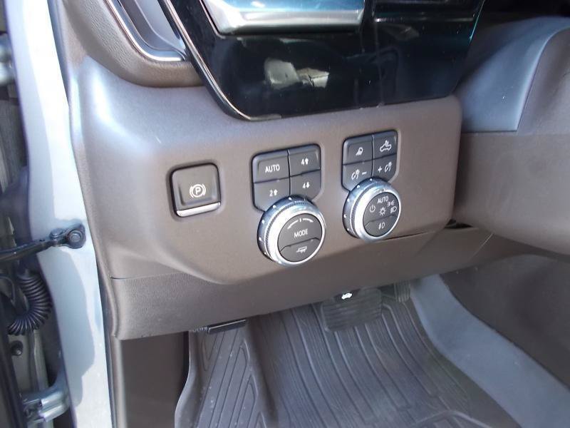 Used 2025 GMC Sierra 1500 SLT w/ SLT Premium Plus Package AWD/4WD image 31