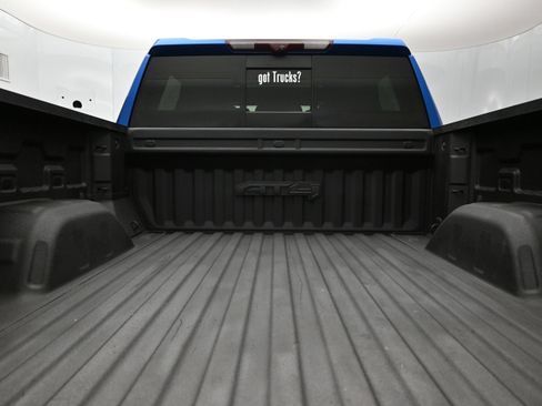 Used 2022 GMC Sierra 1500 AT4 w/ AT4 Premium Package AWD/4WD image 7