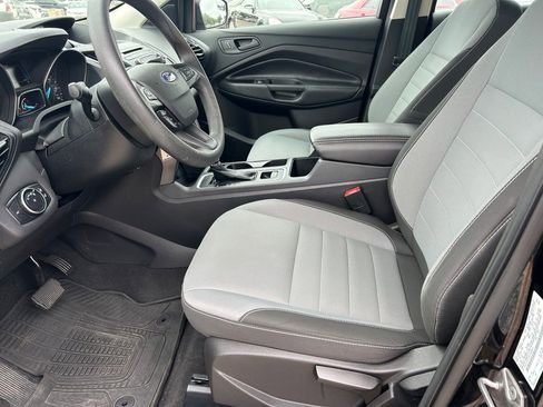 Used 2017 Ford Escape S FWD image 11