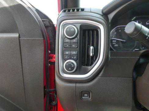 Used 2020 GMC Sierra 1500 Elevation w/ Elevation Value Package image 16