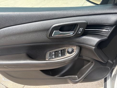 Used 2015 Chevrolet Malibu LT w/ Power Convenience Package FWD image 12