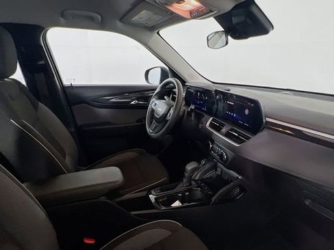 Used 2024 Chevrolet TrailBlazer LS image 10