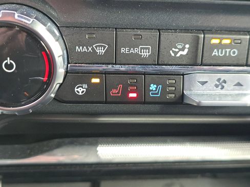 Used 2025 Ford F150 Lariat w/ Equipment Group 502A High image 25