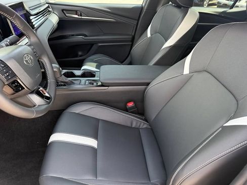Used 2026 Toyota Camry SE w/ Convenience Package FWD image 10