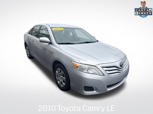 Used 2010 Toyota Camry LE FWD image 1