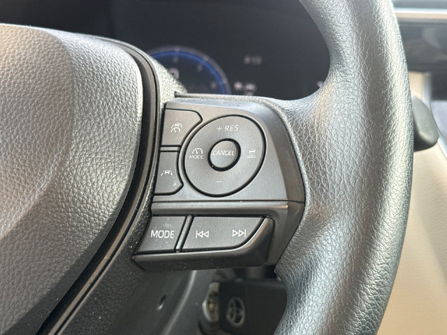 Used 2026 Toyota Corolla LE FWD image 27