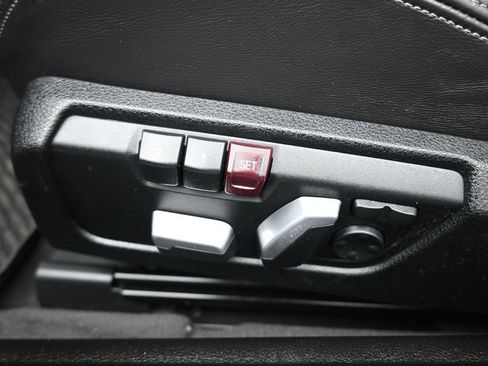 Used 2017 BMW M4 Convertible image 13