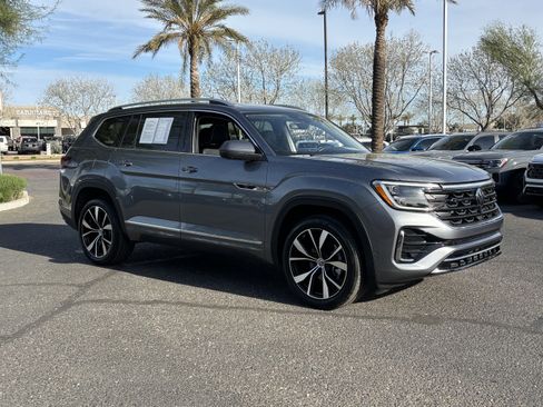 Certified 2025 Volkswagen Atlas SEL Premium R-Line image 6