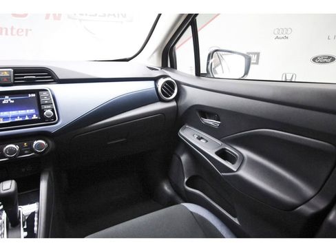 Used 2025 Nissan Versa SV w/ Trunk Package FWD image 8