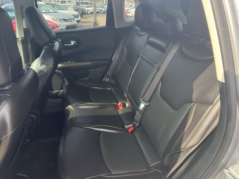 Used 2019 Jeep Compass Limited FWD image 18