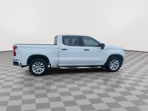 Used 2023 Chevrolet Silverado 1500 Custom image 9