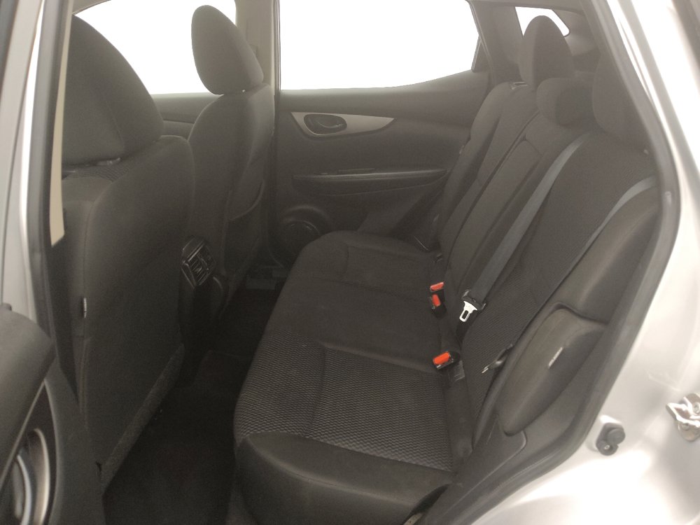 Used 2020 Nissan Rogue Sport S w/ Appearance Package FWD image 18