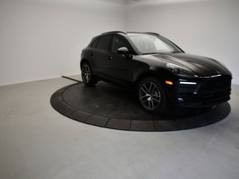 New 2026 Porsche Macan AWD/4WD image 10