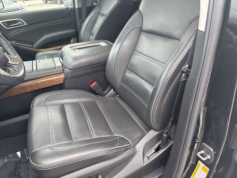 Used 2020 GMC Yukon XL Denali image 21
