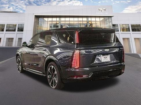 Used 2026 Cadillac Escalade IQL Sport 1 AWD/4WD image 6