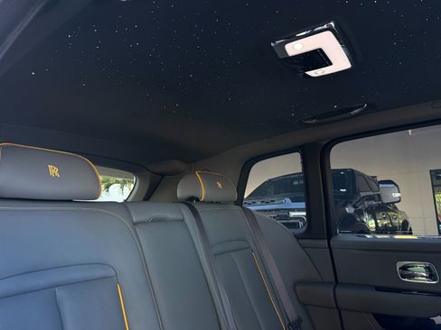 Used 2023 Rolls-Royce Cullinan image 33