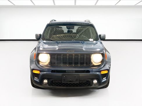 Used 2021 Jeep Renegade Latitude FWD image 2