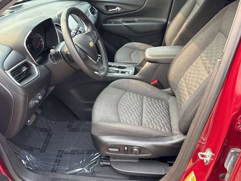 Used 2018 Chevrolet Equinox LT FWD image 12