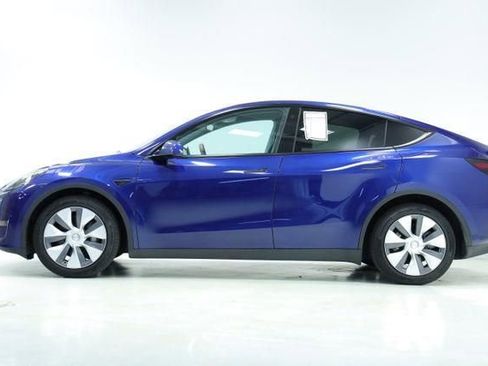 Used 2023 Tesla Model Y Long Range AWD/4WD image 4