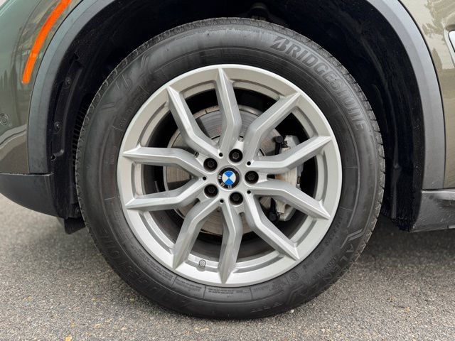 Used 2021 BMW X5 xDrive40i w/ Executive Package AWD/4WD image 7