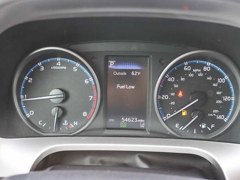 Used 2018 Toyota RAV4 LE image 22