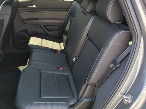Certified 2023 Volkswagen Atlas Cross Sport SE AWD/4WD image 18