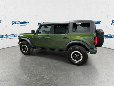 Used 2022 Ford Bronco Badlands image 8