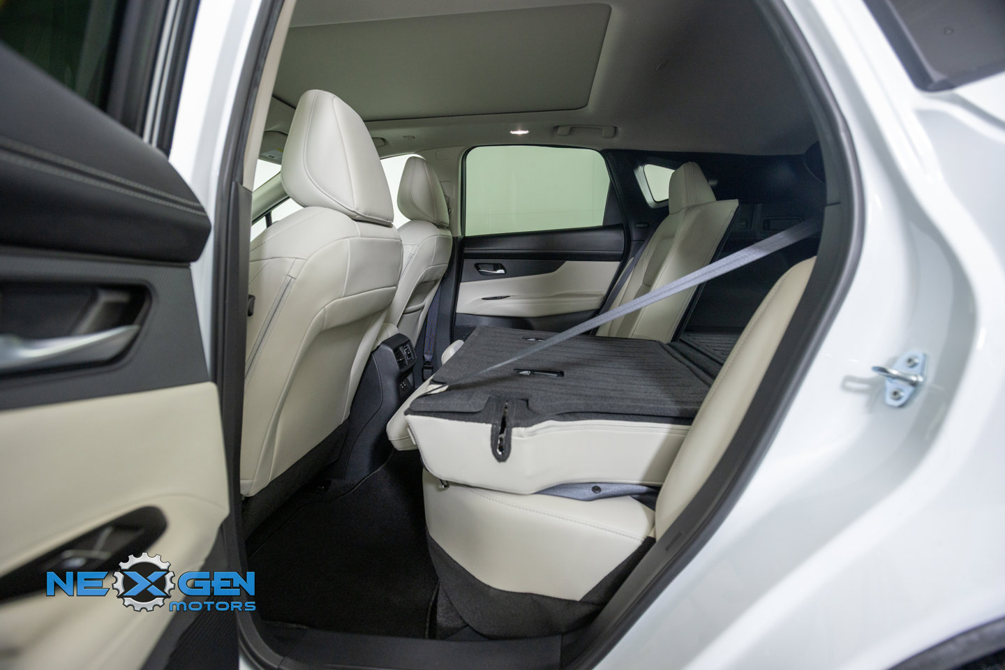 Used 2025 Nissan Murano SL AWD/4WD image 30