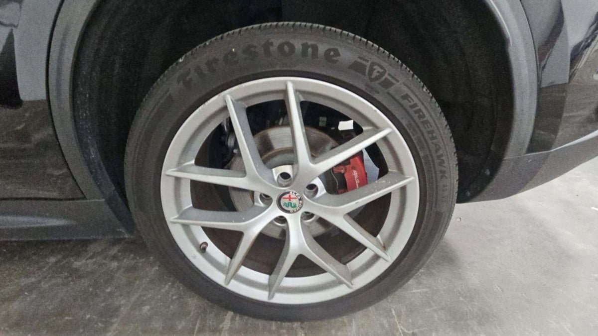 Used 2018 Alfa Romeo Stelvio Ti AWD/4WD image 7