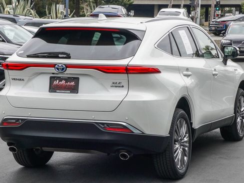 Used 2021 Toyota Venza XLE AWD/4WD image 6