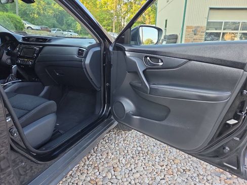 Used 2019 Nissan Rogue SV AWD/4WD image 20