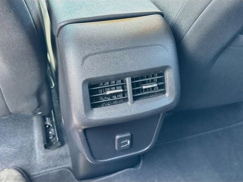 Used 2024 Chevrolet Equinox LS FWD image 23