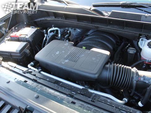 Certified 2025 Chevrolet Silverado 1500 LTZ w/ Z71 Off-Road Package image 30